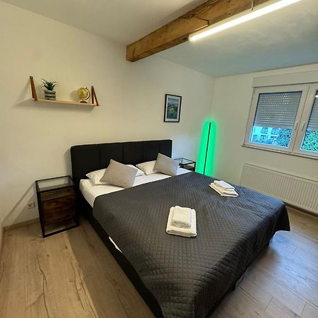 Schoene Ruhige Wohnung In Anliegerstrasse Essen Exterior foto